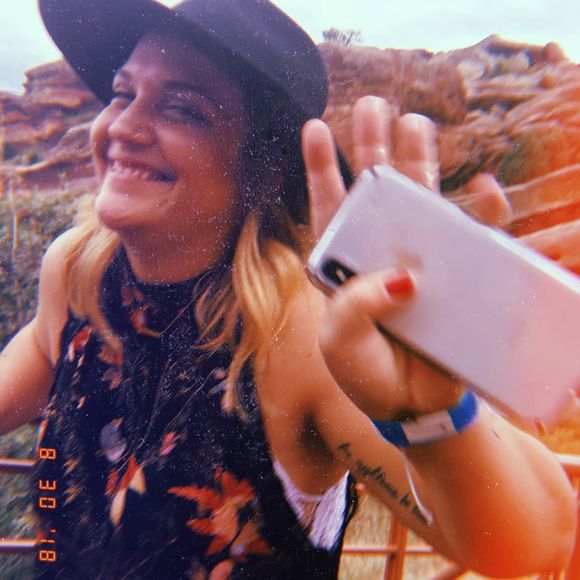 Meet your Posher, Allison - Picture 1 of 1